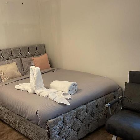 Alder En-Suites Self-Catering With Private Shower 1 Southampton Bagian luar foto