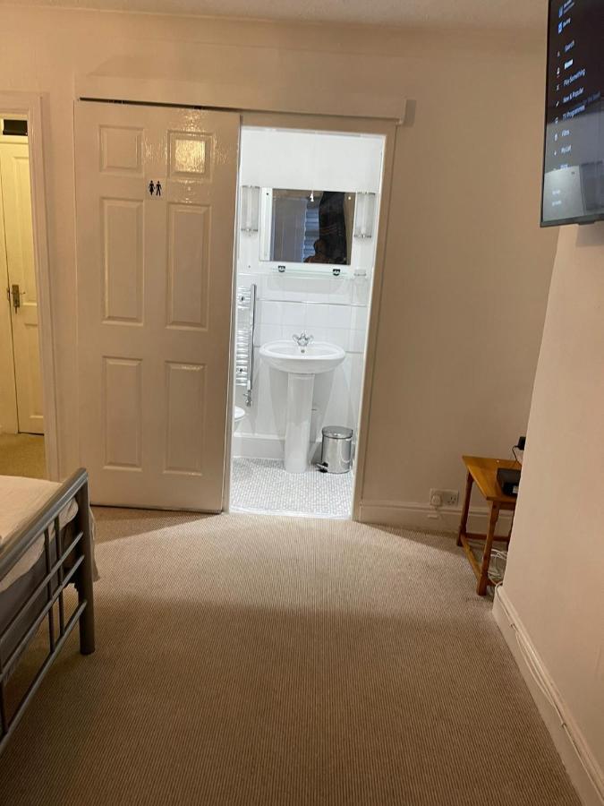 Alder En-Suites Self-Catering With Private Shower 1 Southampton Bagian luar foto