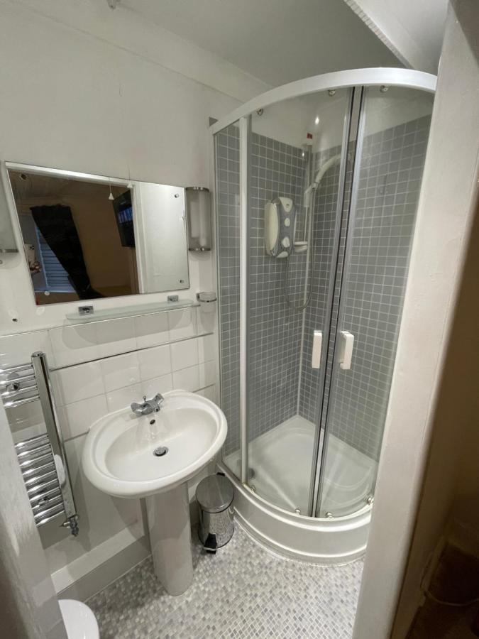 Alder En-Suites Self-Catering With Private Shower 1 Southampton Bagian luar foto